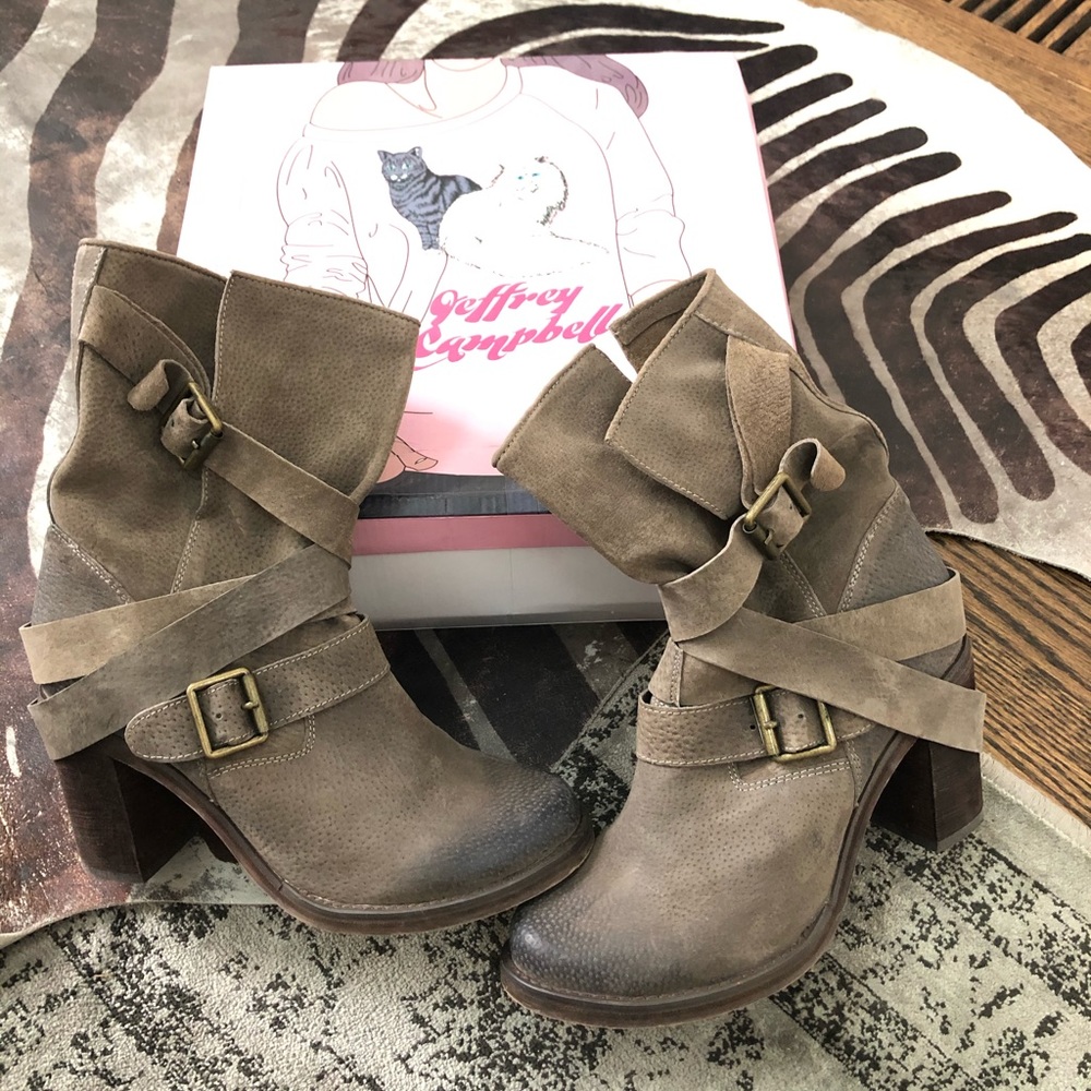 Jeffrey Campbell grey suede France Boots